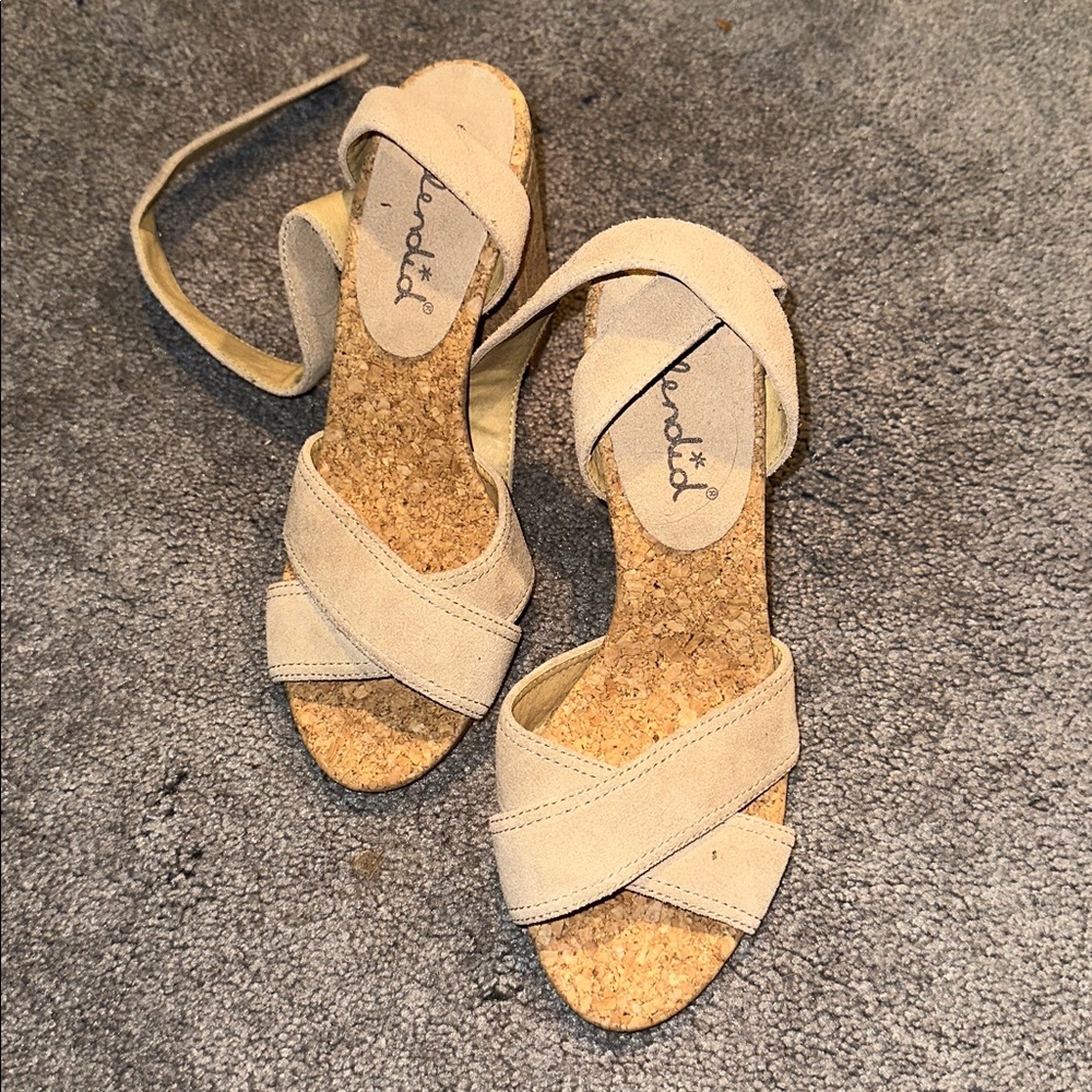Splendid Beige Cork Sandals